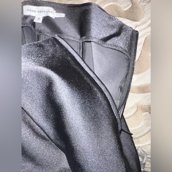 Good American Scuba Trousers  Gray, size 2/26
NWOT - Picture 6 of 12